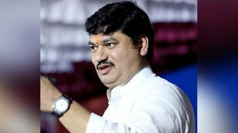 An FIR has been lodged against NCP leader Dhananjay Munde for allegedly making obscene comments against his cousin and Maharashtra minister Pankaja Munde at an election rally, a police official said on Sunday. (Photo: File) An FIR has been lodged against NCP leader Dhananjay Munde for allegedly making obscene comments against his cousin and Maharashtra minister Pankaja Munde at an election rally, a police official said on Sunday. (Photo: File)
