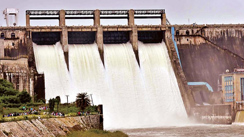 The water level reached the threshhold level and 6500 cusecs of water was released from Bhadra dam, near Shivamogga on Tuesday — KPN The water level reached the threshhold level and 6500 cusecs of water was released from Bhadra dam, near Shivamogga on Tuesday — KPN