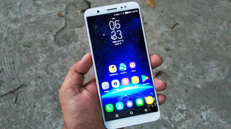 Geeks might be disappointed with the fact that it’s built around a MediaTek MT6753 quad-core chipset accompanied by 2GB of RAM and 16GB of storage. Geeks might be disappointed with the fact that it’s built around a MediaTek MT6753 quad-core chipset accompanied by 2GB of RAM and 16GB of storage.