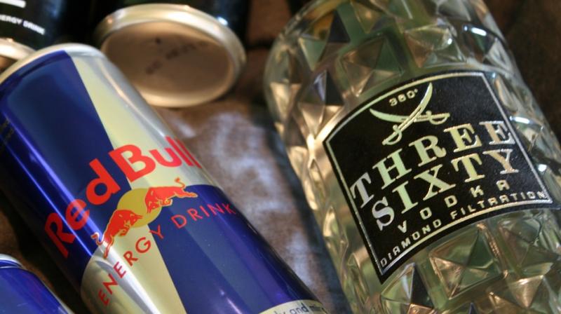 Here's why mixing energy drinks with alcohol can be damaging. (Photo: Pixabay) Here's why mixing energy drinks with alcohol can be damaging. (Photo: Pixabay)