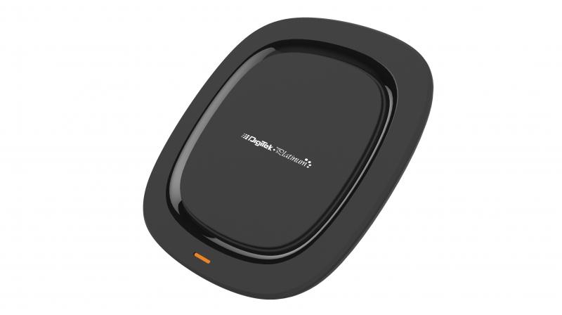 The makers of the DigiTek Platinum wireless charger DPWC-10W list a number of phones with built-in Qi technology. The makers of the DigiTek Platinum wireless charger DPWC-10W list a number of phones with built-in Qi technology.