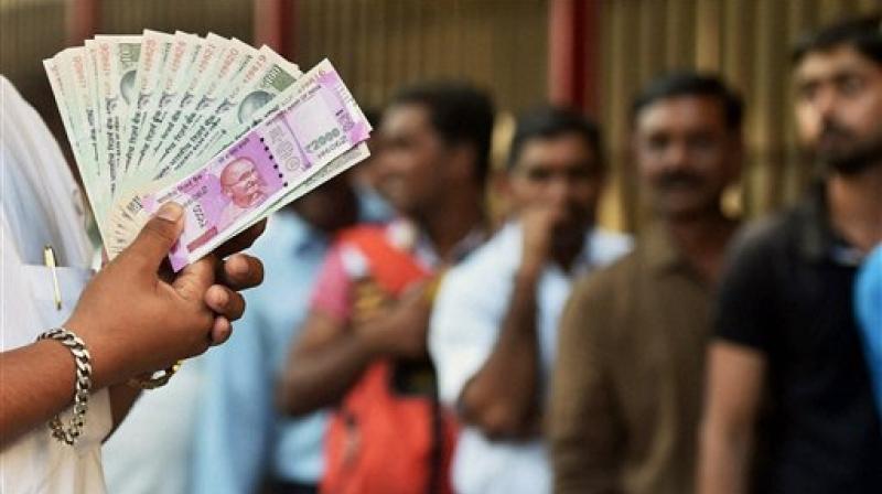 Dismissing rumours that Rs 2,000 note is fitted with a chip, the PIB also tweeted that such an idea was just a “figment of imagination”. (Photo: File) Dismissing rumours that Rs 2,000 note is fitted with a chip, the PIB also tweeted that such an idea was just a “figment of imagination”. (Photo: File)