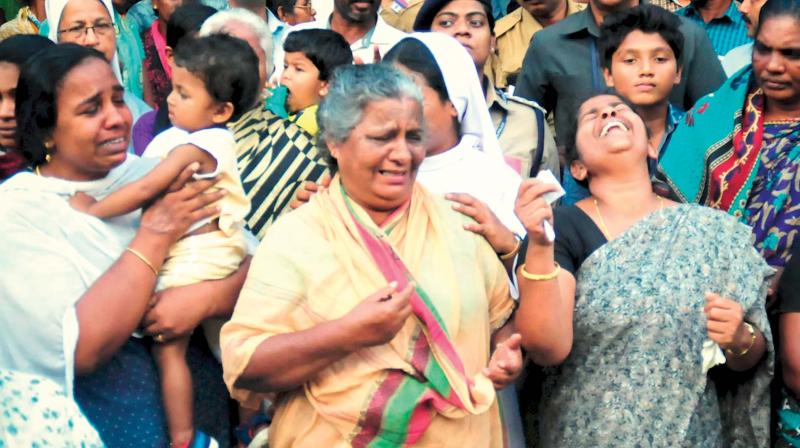 Ockhi: Kadal Katteduthapol Ockhi: Kadal Katteduthapol