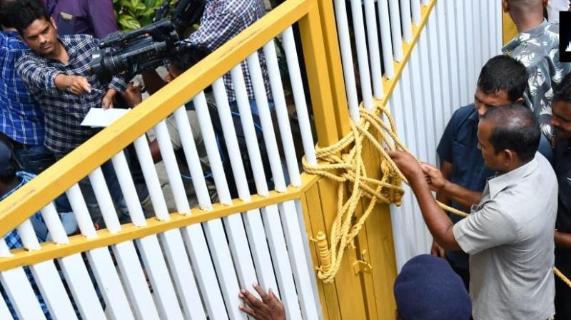 Police has locked the main gate of TDP Chief and former Andhra Pradesh CM Chandrababu Naidu's residence. (Photo: ANI) Police has locked the main gate of TDP Chief and former Andhra Pradesh CM Chandrababu Naidu's residence. (Photo: ANI)