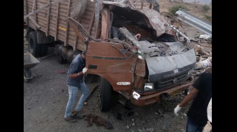 Khandala: 17 Labourers Killed as Truck Hits Barricade on Pune-Satara Highway
