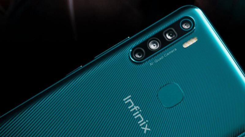 On the outside, it has a 3D Unibody Glass design and a Crystal Feather pattern design with a quad camera set up at the back. On the outside, it has a 3D Unibody Glass design and a Crystal Feather pattern design with a quad camera set up at the back.