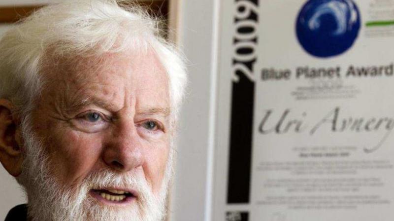 Uri Avnery, Israeli writer and founder of the Gush Shalom peace movement, speaks during a interview with AFP at his home in the coastal city of Tel Aviv on July 26, 2011. (Photo: AFP) Uri Avnery, Israeli writer and founder of the Gush Shalom peace movement, speaks during a interview with AFP at his home in the coastal city of Tel Aviv on July 26, 2011. (Photo: AFP)