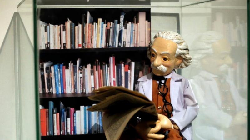 An Israeli auction house is selling letters composed by Albert Einstein, here depicted in a statue at The Albert Einstein Archives department at the Hebrew University of Jerusalem on February 11, 2016. (Photo: AFP) An Israeli auction house is selling letters composed by Albert Einstein, here depicted in a statue at The Albert Einstein Archives department at the Hebrew University of Jerusalem on February 11, 2016. (Photo: AFP)