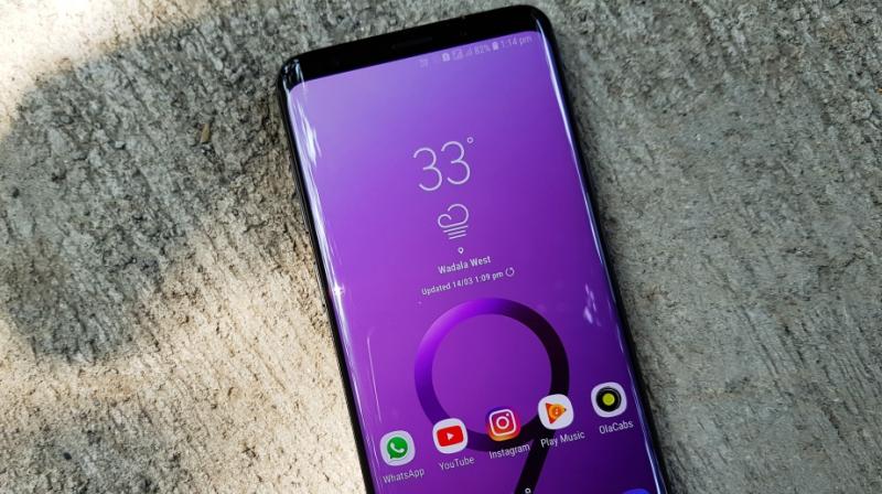 Samsung Galaxy S9 Screen Develops Dead Spots Reports