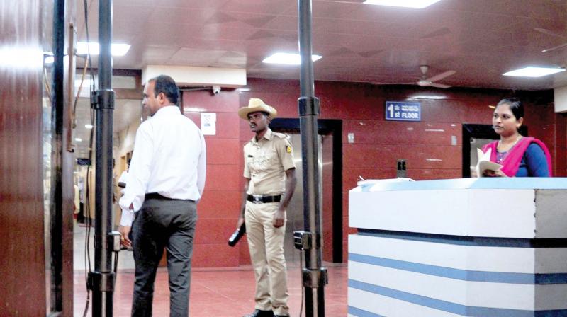 New metal detector placed at Lokayukta office following attack on Lokayukat justice Vishwanath Shetty, in Bengaluru on Thursday —DC New metal detector placed at Lokayukta office following attack on Lokayukat justice Vishwanath Shetty, in Bengaluru on Thursday —DC