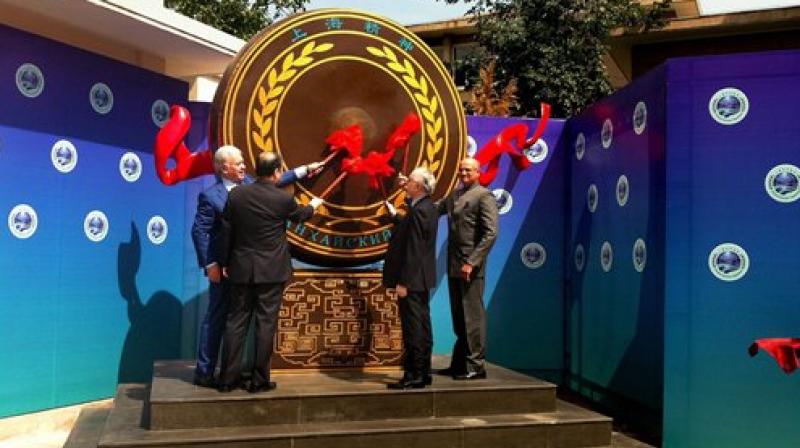 Welcome of India and Pak as new SCO members in Beijing on Thursday. (Photo: AP) Welcome of India and Pak as new SCO members in Beijing on Thursday. (Photo: AP)