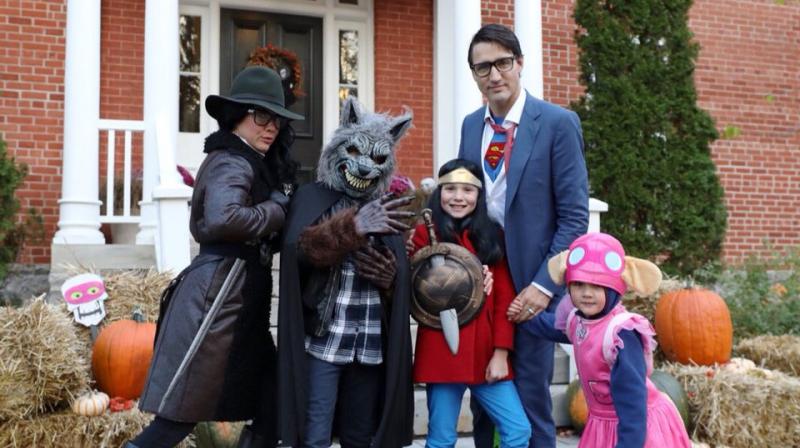 Justin Trudeau with his family dressed in Halloween costumes. (Photo: Twitter / Justin Trudeau) Justin Trudeau with his family dressed in Halloween costumes. (Photo: Twitter / Justin Trudeau)