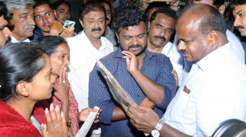 Karnataka Chief Minister HD Kumaraswamy on Friday revived his 2006 rural outreach programme, in which he stayed at the homes of villagers. (Photo: File) Karnataka Chief Minister HD Kumaraswamy on Friday revived his 2006 rural outreach programme, in which he stayed at the homes of villagers. (Photo: File)