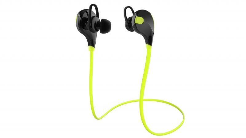 The QY7 earphones come as a neckband style design and are not true wireless and have a good ergonomic design. The QY7 earphones come as a neckband style design and are not true wireless and have a good ergonomic design.