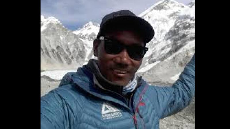 Kami and seven other Nepali’s reached the top of Mount Everest on Tuesday. (Photo:AP) Kami and seven other Nepali’s reached the top of Mount Everest on Tuesday. (Photo:AP)