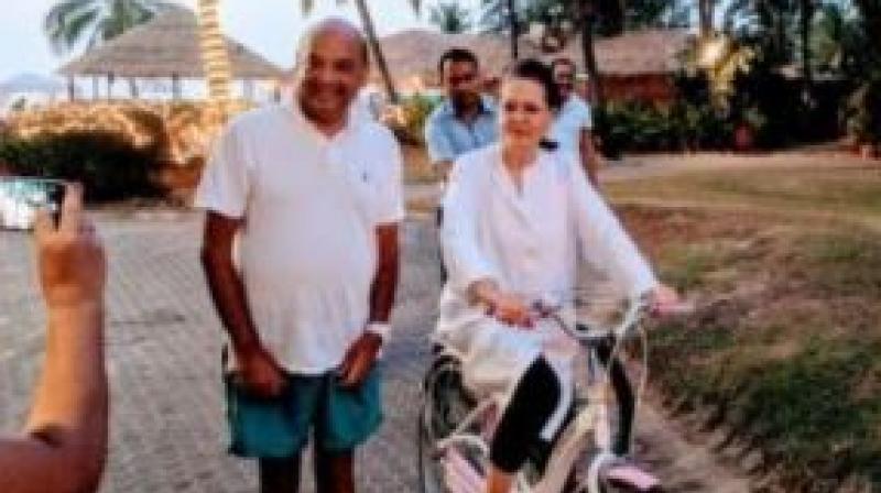 The photo of Sonia Gandhi, who held the post of Congress president for 19 years, in Goa has been shared widely. (Photo: Twitter | @Riteishd) The photo of Sonia Gandhi, who held the post of Congress president for 19 years, in Goa has been shared widely. (Photo: Twitter | @Riteishd)