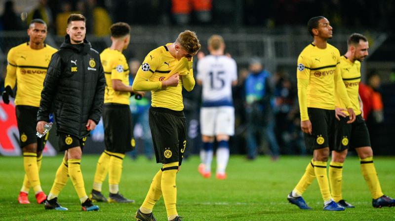 Sancho’s goals were enough to lift Dortmund, who were dominant in the first half but inexplicably eased off after the break, to 66 points with five games left to play. It leaves them two points ahead of Bayern Munich but the champions can move back to the summit again if they beat Fortuna Duesseldorf on Sunday. (Photo: AP) Sancho’s goals were enough to lift Dortmund, who were dominant in the first half but inexplicably eased off after the break, to 66 points with five games left to play. It leaves them two points ahead of Bayern Munich but the champions can move back to the summit again if they beat Fortuna Duesseldorf on Sunday. (Photo: AP)