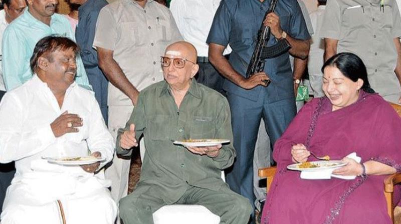 Cho Ramaswamy (centre) with the late J Jayalalithaa. (Photo: File) Cho Ramaswamy (centre) with the late J Jayalalithaa. (Photo: File)