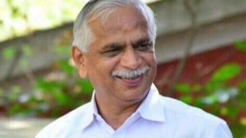 Vijaya Kumar, a candidate for the May 12 assembly polls, collapsed during an election campaign in Bengaluru’s Jayanagar constituency. (Photo: Twitter/@BJP4Karnataka) Vijaya Kumar, a candidate for the May 12 assembly polls, collapsed during an election campaign in Bengaluru’s Jayanagar constituency. (Photo: Twitter/@BJP4Karnataka)