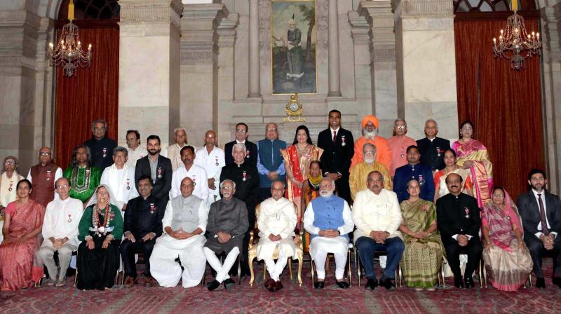 President Pranab Mukherjee, Vice President Hamid Ansari, Prime Minister Narendra Modi and other dignitaries pose with the awardees at the Padma Awards 2017 function at Rashtrapati Bhavan in New Delhi. (Photo: PTI) President Pranab Mukherjee, Vice President Hamid Ansari, Prime Minister Narendra Modi and other dignitaries pose with the awardees at the Padma Awards 2017 function at Rashtrapati Bhavan in New Delhi. (Photo: PTI)