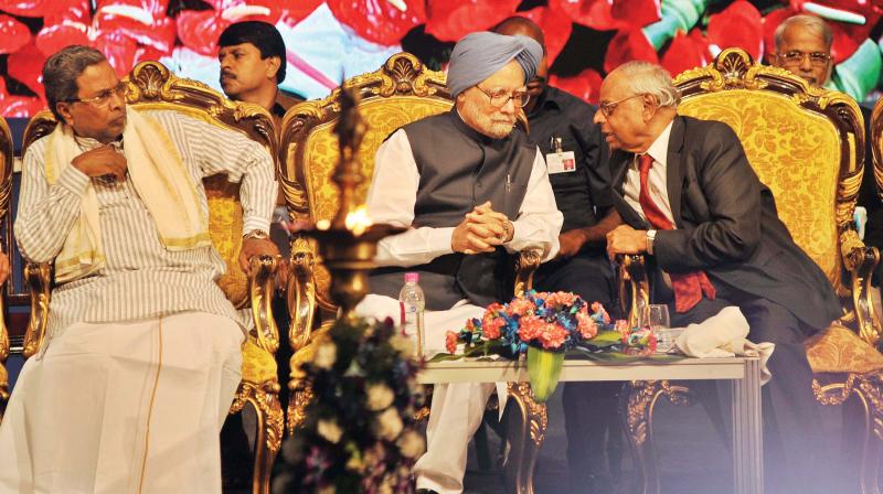 (From Left) Chief Minister Siddaramaiah, former Prime Minister Dr Manmohan Singh, former Governor RBI Dr C Rangarajan at Dr BR Ambedkar School of Economics at Ambedkar Bhavan in Bengaluru on Wednesday (Photo: Shashidhar B) (From Left) Chief Minister Siddaramaiah, former Prime Minister Dr Manmohan Singh, former Governor RBI Dr C Rangarajan at Dr BR Ambedkar School of Economics at Ambedkar Bhavan in Bengaluru on Wednesday (Photo: Shashidhar B)