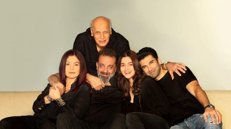 Mahesh Bhatt, Pooja Bhatt, Sanjay Dutt, Alia Bhatt, Aditya Roy Kapur are part of Sadak 2. Mahesh Bhatt, Pooja Bhatt, Sanjay Dutt, Alia Bhatt, Aditya Roy Kapur are part of Sadak 2.