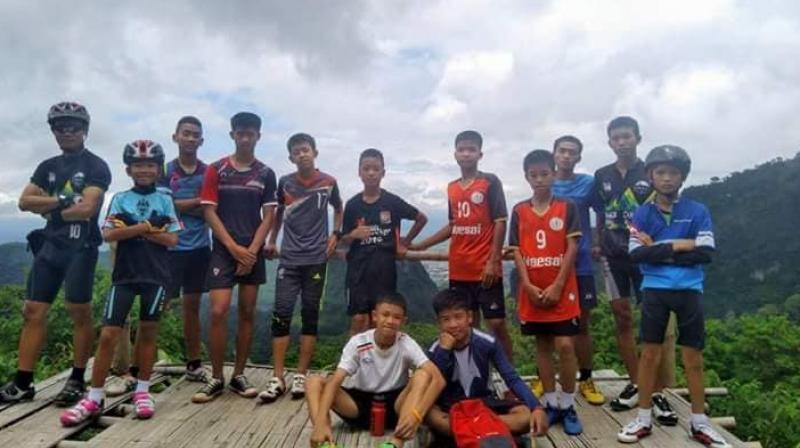 A navy commander overseeing the search said he was hopeful the 12 twelve boys and their 20-year-old coach would be rescued. (Photo: Facebook / Love Mae Sai) A navy commander overseeing the search said he was hopeful the 12 twelve boys and their 20-year-old coach would be rescued. (Photo: Facebook / Love Mae Sai)