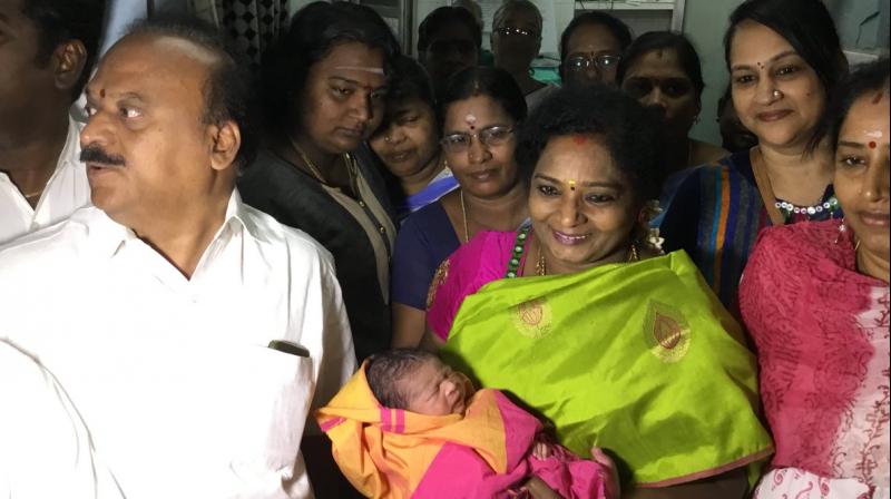 Tamil Nadu BJP chief and gynaecologist Tamilisai Soundararajan gifted gold rings to babies born at a government hospital. (Photo: Twitter | @DrTamilisaiBJP) Tamil Nadu BJP chief and gynaecologist Tamilisai Soundararajan gifted gold rings to babies born at a government hospital. (Photo: Twitter | @DrTamilisaiBJP)