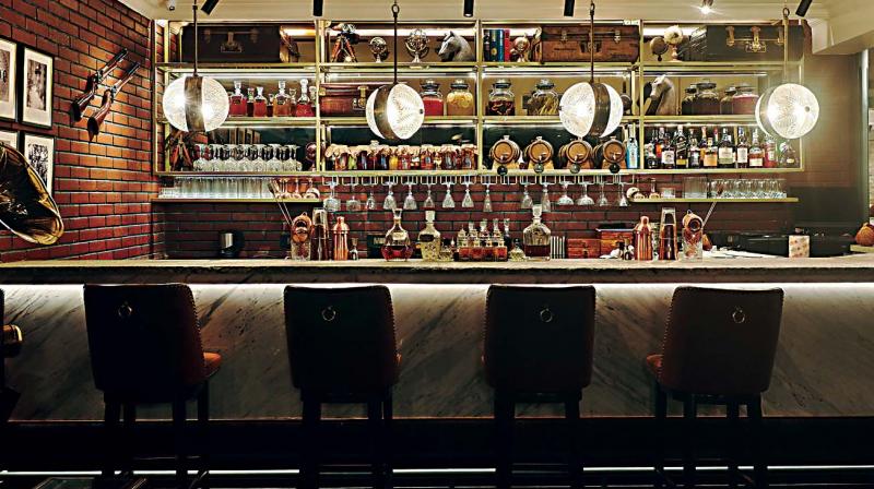 The glistening, full-fledged Oak Bar is not be missed with its impressive collection of malts, sakes, gins, wines and beers. The glistening, full-fledged Oak Bar is not be missed with its impressive collection of malts, sakes, gins, wines and beers.