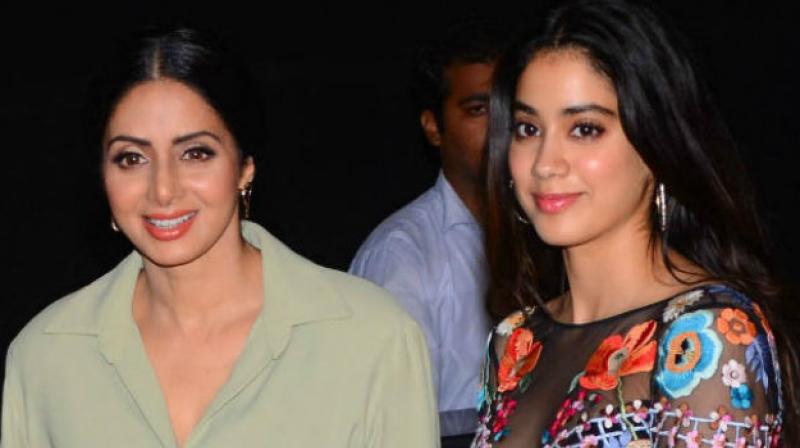 Janhvi Kapoor with mom Sridevi. Janhvi Kapoor with mom Sridevi.