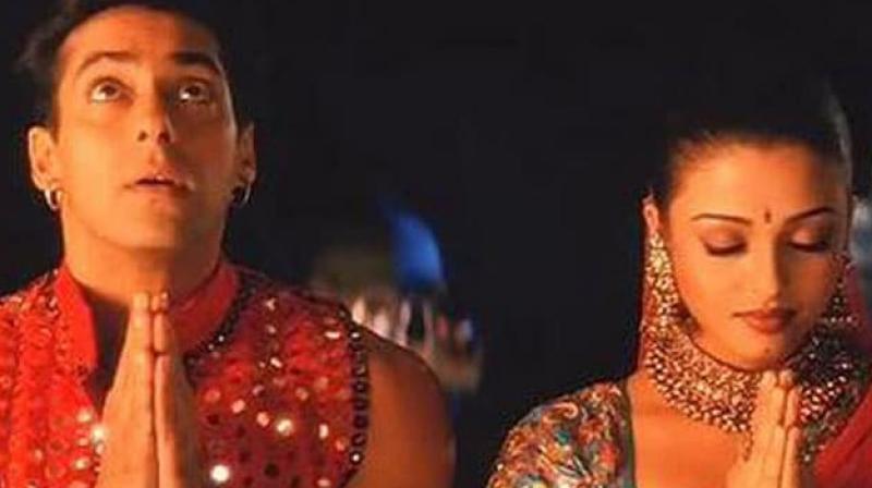 Salman Khan and Aishwarya Rai Bachchan in a still from 'Hum Dil De Chuke Sanam'. Salman Khan and Aishwarya Rai Bachchan in a still from 'Hum Dil De Chuke Sanam'.
