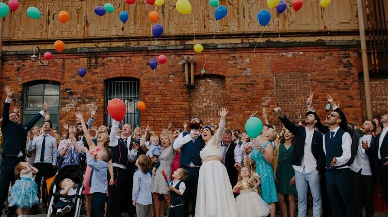 Skinny-dippers give wedding reception an unexpected view. (Photo: Pixabay) Skinny-dippers give wedding reception an unexpected view. (Photo: Pixabay)