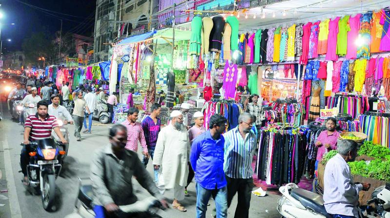 Muslims throng Tolichowki market on Saturday to purchase goods for Id as the month of Ramzan is coming to an end. Muslims throng Tolichowki market on Saturday to purchase goods for Id as the month of Ramzan is coming to an end.