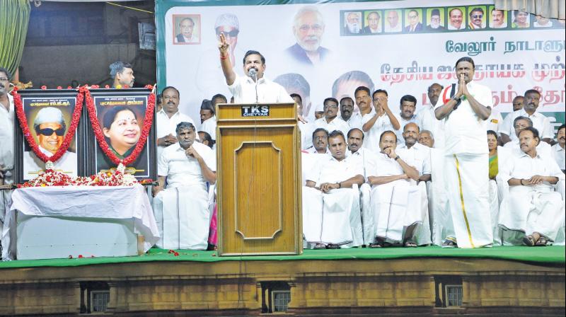 Chief Minister Edappadi K. Palaniswami campaigns for New Justice Party candidate A.C. Shanmugam, contesting on the AIADMK’s ‘two leaves’ symbol, in Gudiyatham on Sunday. (Photo; K.SENTHIL NATHAN) Chief Minister Edappadi K. Palaniswami campaigns for New Justice Party candidate A.C. Shanmugam, contesting on the AIADMK’s ‘two leaves’ symbol, in Gudiyatham on Sunday. (Photo; K.SENTHIL NATHAN)