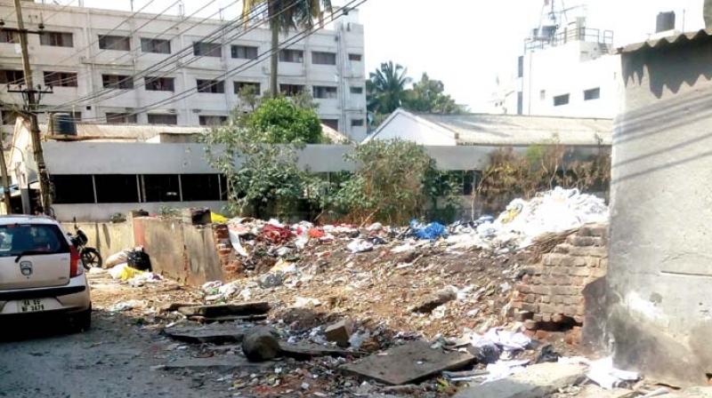 Garbage dumped in N.S. Palya, BTM Stage 2 is an eyesore Garbage dumped in N.S. Palya, BTM Stage 2 is an eyesore