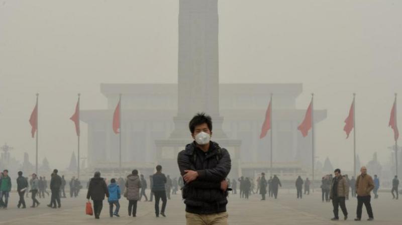 The alert signifies there will be three consecutive days of smog at particularly dangerous levels on the Chinese capital's air quality index. Schools were advised to cancel outdoor activities. (Photo: AFP) The alert signifies there will be three consecutive days of smog at particularly dangerous levels on the Chinese capital's air quality index. Schools were advised to cancel outdoor activities. (Photo: AFP)