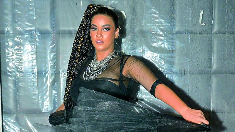 Actor Mumaith Khan Actor Mumaith Khan