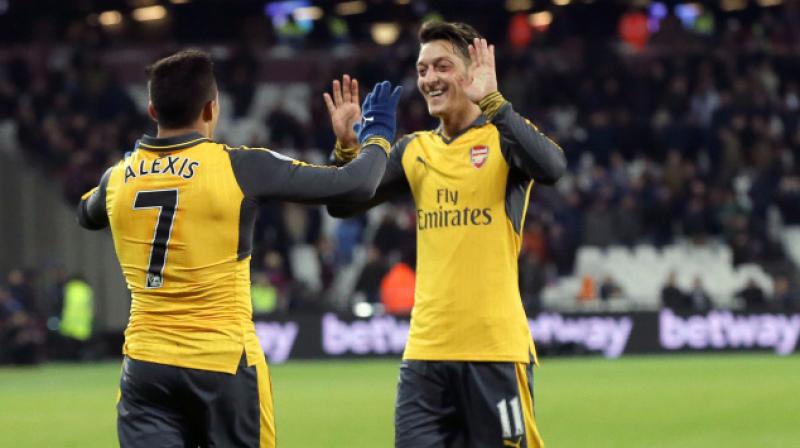 If neither player signs a contract extension, each could begin negotiating with other clubs in January ahead of a summer move. (Photo: AP) If neither player signs a contract extension, each could begin negotiating with other clubs in January ahead of a summer move. (Photo: AP)