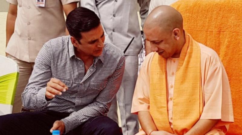 Akshay Kumar and UP CM Yogi Adityanath discuss a point at a press conference in Lucknow (Pic courtesy: Twitter/ @akshaykumar). Akshay Kumar and UP CM Yogi Adityanath discuss a point at a press conference in Lucknow (Pic courtesy: Twitter/ @akshaykumar).