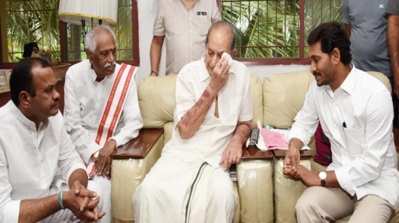 Both the leaders visited the late actress' residence separately in Nanakramguda area of the city and extended condolences to the family of the deceased. (Photo: ANI) Both the leaders visited the late actress' residence separately in Nanakramguda area of the city and extended condolences to the family of the deceased. (Photo: ANI)