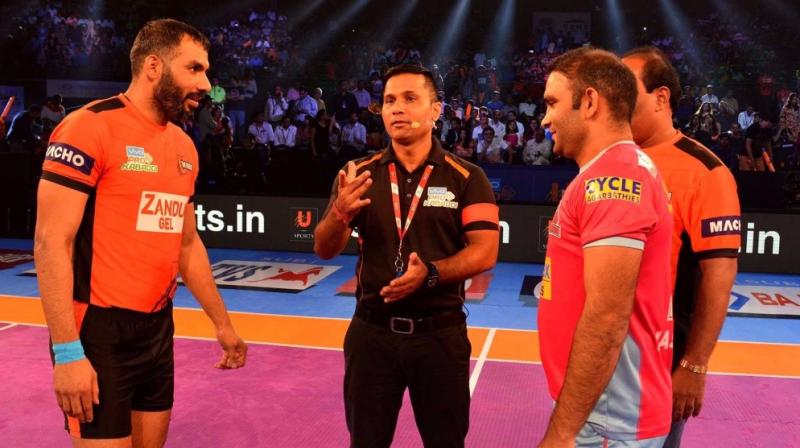 Jasvir, who has temporarily taken the captaincy mantle in place of the injured Manjeet Chhillar once again got into a heated exchange with the players of the home side on several occasions during Jaipur's defeat. (Photo: Pro Kabaddi League) Jasvir, who has temporarily taken the captaincy mantle in place of the injured Manjeet Chhillar once again got into a heated exchange with the players of the home side on several occasions during Jaipur's defeat. (Photo: Pro Kabaddi League)