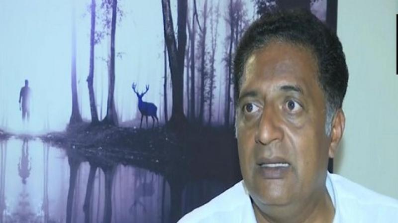 Veteran actor Prakash Raj, who is contesting from Bengaluru Central seat as an independent candidate in the Lok Sabha elections, on Wednesday hit out at the Congress for posting photographs on social media platforms, which claimed he backed the grand old party. (Photo: ANI) Veteran actor Prakash Raj, who is contesting from Bengaluru Central seat as an independent candidate in the Lok Sabha elections, on Wednesday hit out at the Congress for posting photographs on social media platforms, which claimed he backed the grand old party. (Photo: ANI)