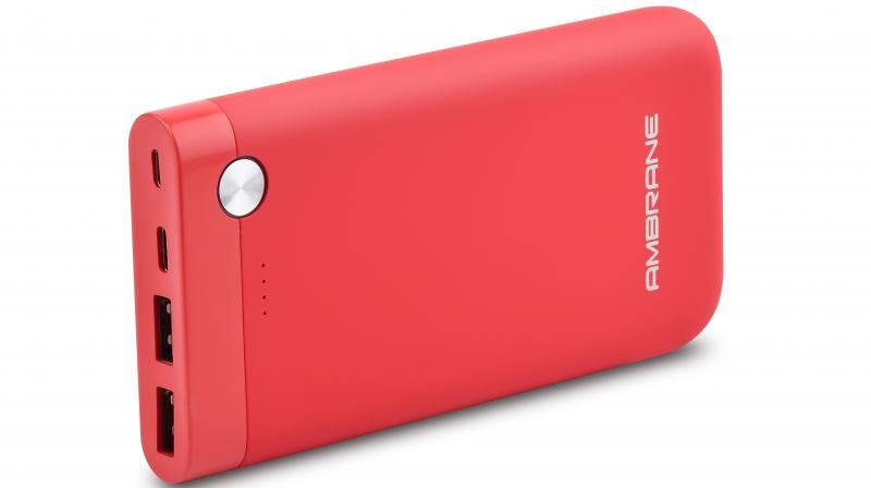 The 10000mAh features dual USB ports, one micro-USB port and gives 5V/2.1A MAX (Auto Switch Mobile Phone Dependent) output. The 10000mAh features dual USB ports, one micro-USB port and gives 5V/2.1A MAX (Auto Switch Mobile Phone Dependent) output.