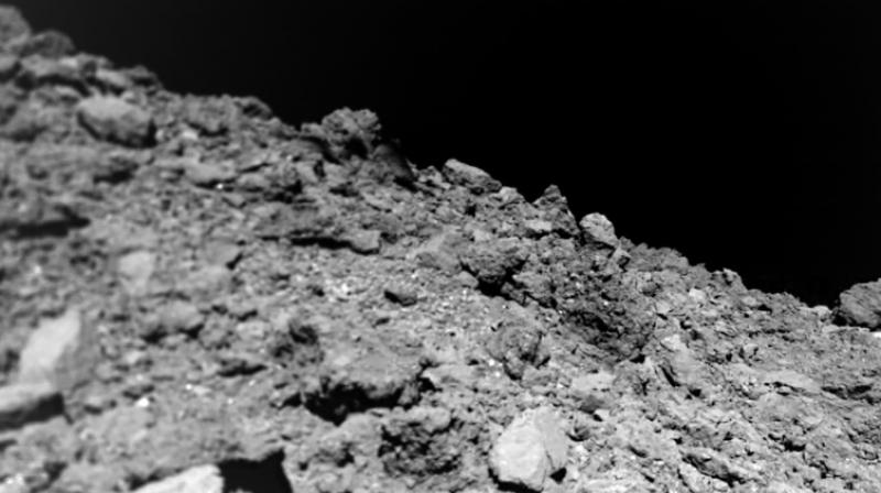 While the planet hasrough and smooth big rocks, it has a suspicious lack of space dust (Photo: MASCOT/AFP) While the planet hasrough and smooth big rocks, it has a suspicious lack of space dust (Photo: MASCOT/AFP)
