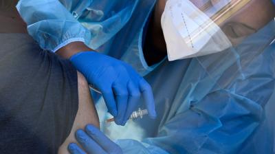 The United States plans to distribute 6.4 million doses of the Pfizer-BioNTech Covid-19 vaccine in the first week after it is cleared for emergency use. (Representational Image:AFP)