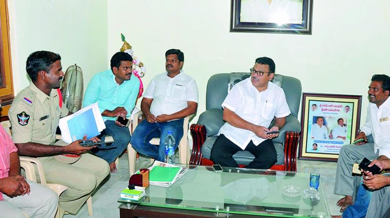 YSRC official spokesperson and Kapu leader Ambati Rambabu was put under house arrest at his residence in Guntur on Wednesday. (Photo: DC) YSRC official spokesperson and Kapu leader Ambati Rambabu was put under house arrest at his residence in Guntur on Wednesday. (Photo: DC)