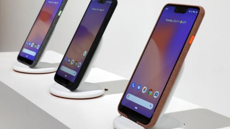 The third generation of Pixel phones unveiled on October 9 at an event in New York features screens that span from one edge to another. The third generation of Pixel phones unveiled on October 9 at an event in New York features screens that span from one edge to another.