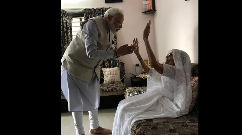 She was accompanied by her son Pankaj Modi and other family members. (Photo:ANI) She was accompanied by her son Pankaj Modi and other family members. (Photo:ANI)
