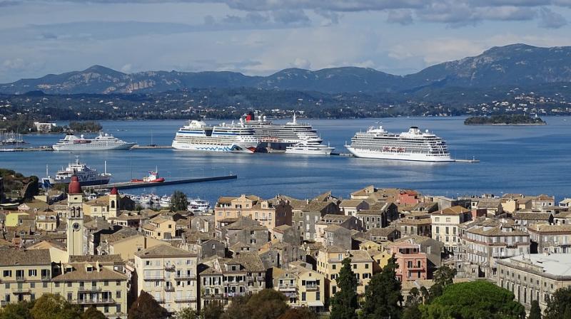 Old Easter tradition on the Greek island of Corfu is a smash. (Photo: Pixabay) Old Easter tradition on the Greek island of Corfu is a smash. (Photo: Pixabay)