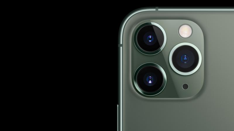 iOS 13.1 has revealed a new smart battery case for the iPhone 11 that's in the works. iOS 13.1 has revealed a new smart battery case for the iPhone 11 that's in the works.
